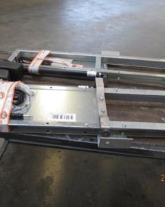Gate valve with motor for      trough auger M152/SR25 M&M